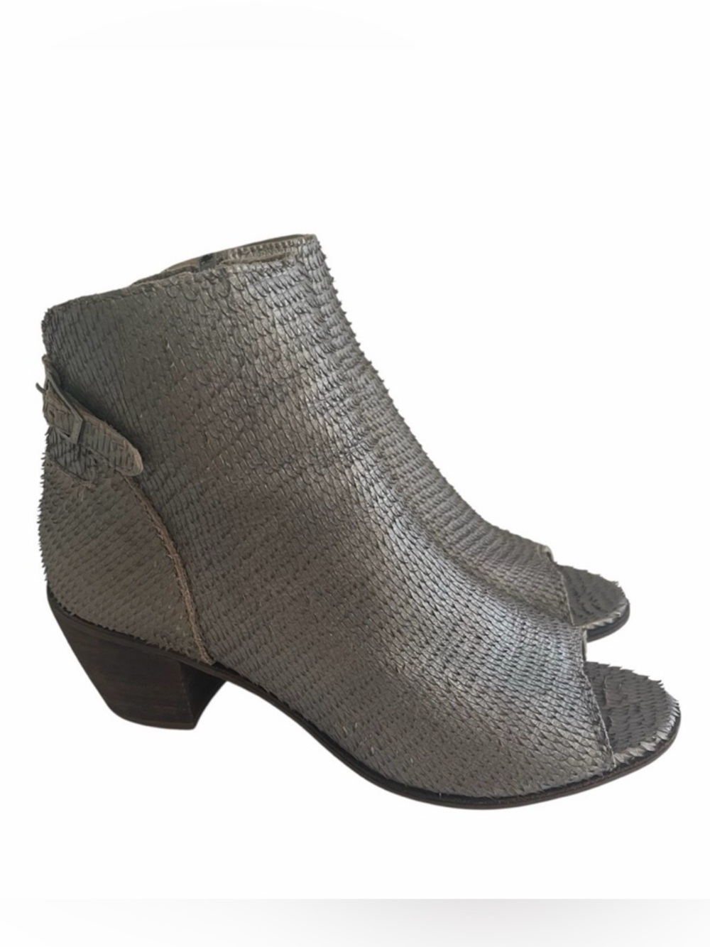 Matisse "Folk" Pewter Scaled Leather Open Toe Stacked Heel Bootie 8